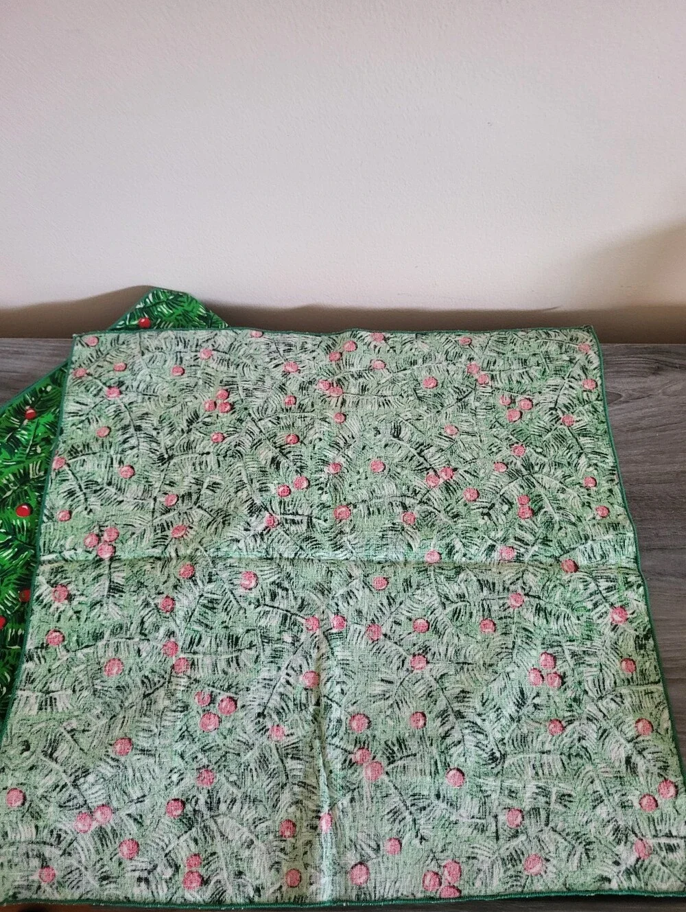 Vintage Holiday Square Cotton Napkins Set Of 5 Green/Red